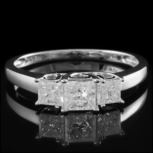 14K White Gold 1 CARAT Princess Cut 3 Stone Diamond Ring 7 - Picture 3 of 5